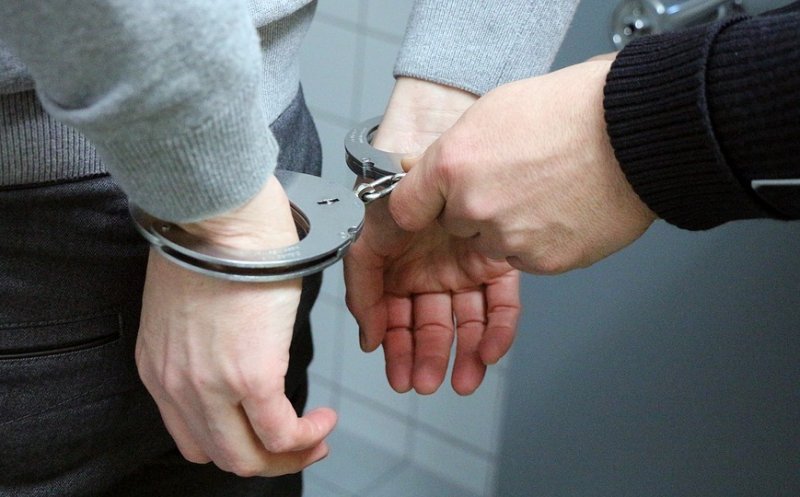 Momente de groază pentru un vârstnic din Cluj. A fost tâlhărit în propria casă de trei bărbați