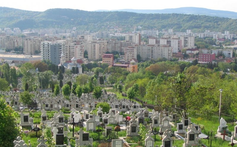Sute de morminte din Cimitirul Mănăștur TREBUIE strămutate. Decizia Judecătoriei Cluj-Napoca, după 12 ani de procese