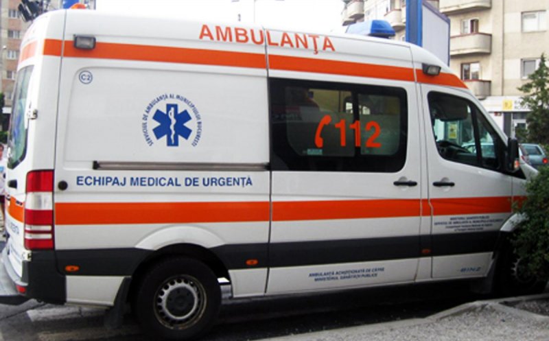 Accident între trei mașini, în Mărăști. Un tânăr de 19 ani primește îngrijiri medicale