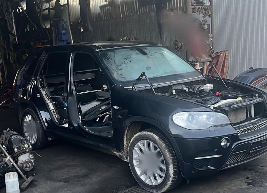 Mașină furată din Cluj-Napoca, găsită la dezmembrări în cealaltă parte a țării