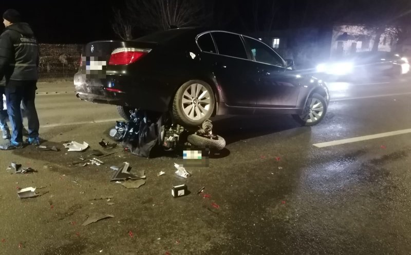 Accident GRAV cu o motocicletă și două mașini în Florești. Motocicleta, prinsă sub roțile unui bolid/ 10 minute mai târziu, încă un accident