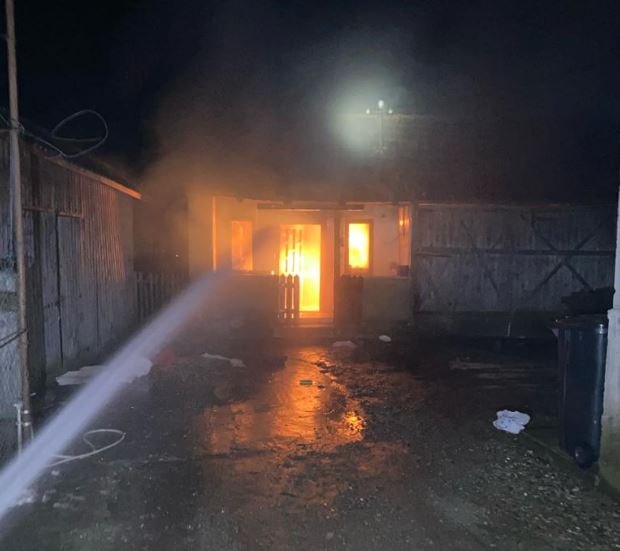 Explozie într-o locuință din Cluj. Au intervenit pompierii