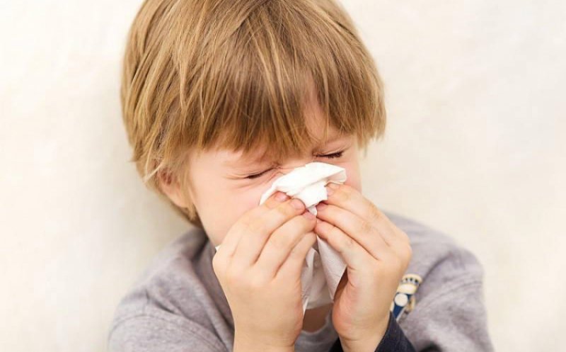 Alerta de gripă. Ministerul Sănătății: Triaj zilnic în școli și grădinițe, copiii cu viroze să rămână acasă