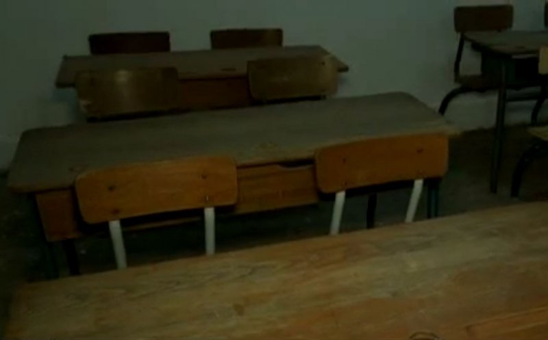 Fă bine ș-așteaptă rău... Un profesor care a dezvăluit în ce condiții se învață într-o școală din Cluj, ar fi fost amenințat chiar de către părinții copiilor