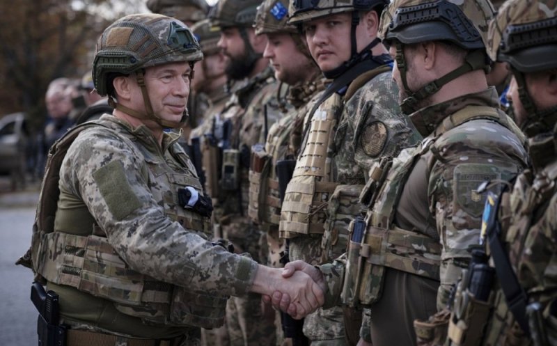 Zelenski l-a schimbat pe șeful armatei ucrainene. Cine este omul numit la conducerea războiului împotriva Rusiei