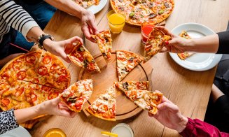 Cât s-a scumpit pizza anul trecut în România. O țară vecină a înregistrat cele mai mare creşteri de preț din UE