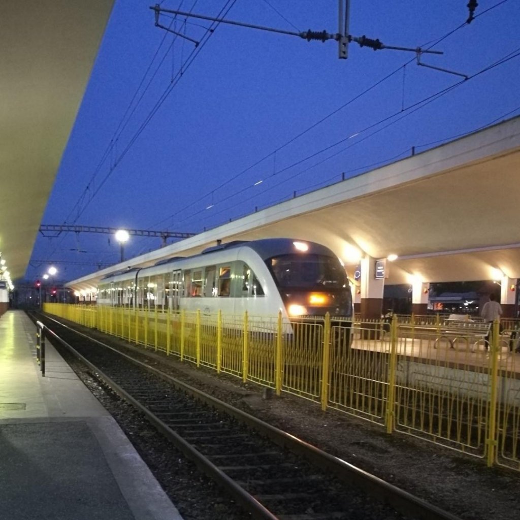Bilete cu 20% mai ieftine la CFR Călători pe rute interne. De unde se pot cumpăra
