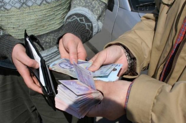 Cămătar din Cluj-Napoca, reținut de polițiști. Oferea împrumuturi cu dobânzi uriașe