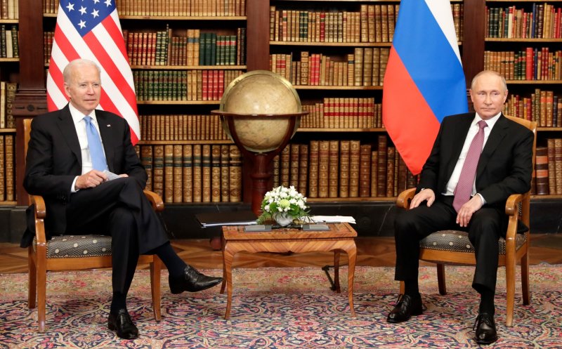 Pe cine preferă Vladimir Putin dintre Biden și Trump. Răspunsul liderului de la Kremlin