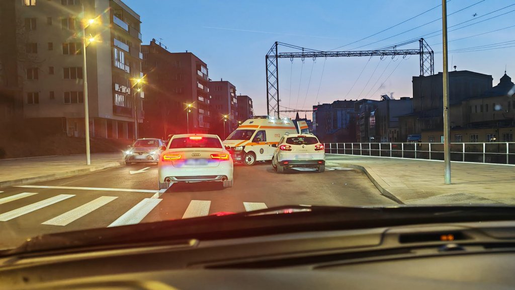 ACCIDENT în Cluj-Napoca. Pieton lovit pe trecere