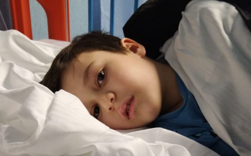 Luca, un băiețel de numai 7 anișori, are nevoie de ajutor pentru a câștiga a doua bătălie împotriva cancerului