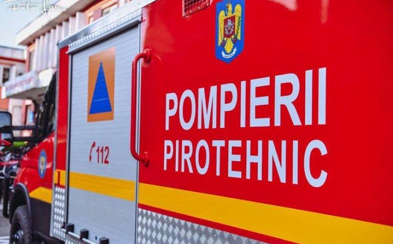 Alertă cu bombă la o școală din Cluj-Napoca. Aproape 300 de persoane, evacuate