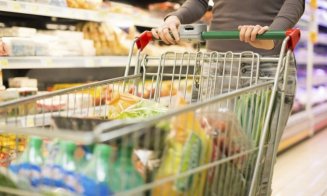 Lege contra risipei alimentare: Magazinele și restaurantele, obligate să reducă preţurile înainte de data expirării