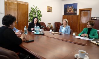 Ministrul Justiției, la Prefectura Cluj. S-a discutat despre consumul de droguri și problemele din școli