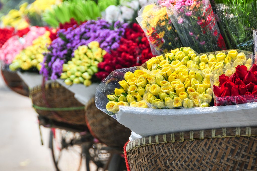 Record pe piața florilor la început de primăvară. La cât vor ajunge vânzările și cât costă buchetele de 1-8 martie