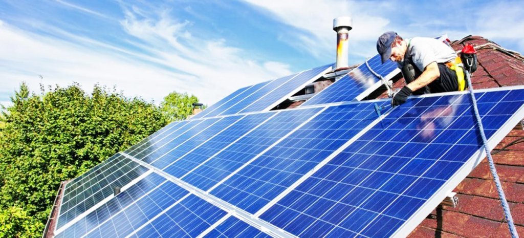 Casa Verde Fotovoltaice: Noi liste cu dosare aprobate. Câți oameni au primit OK-ul de la AFM pentru panouri solare