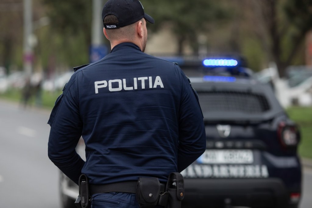 Caz ȘOCANT în Cluj-Napoca! Un bărbat a amenințat că se aruncă de la etajul unui bloc / Ce s-a întâmplat
