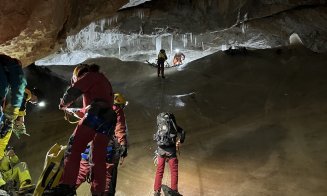 Atelier de cercetare în paleoclimatologie într-o peșteră din Apuseni. Au participat specialiști din România și alte opt ţări