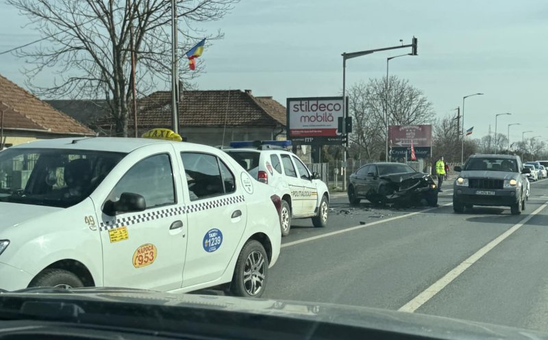 Accident la ieșire din Cluj-Napoca. Traficul a fost blocat