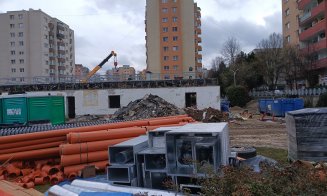 De aproape o lună, la McDrive-ul din Mănăștur au intrat buldozerele. Muncitorii încă demolează în zona Minerva