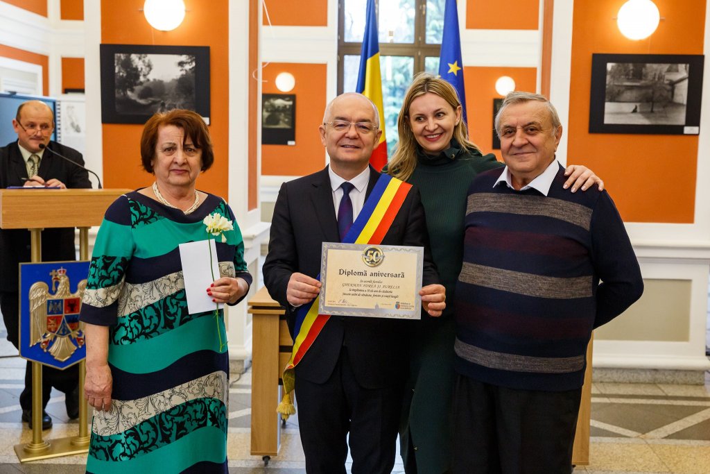 Zeci de cupluri clujene, premiate pentru „Nunta de Aur”
