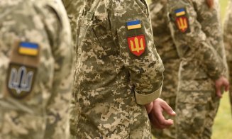Zeci de soldați ucraineni vor fi instruiți în România