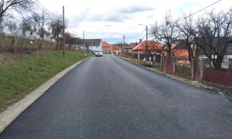 Continuă modernizarea unui important drum județean din Cluj. Se toarnă și asfalt