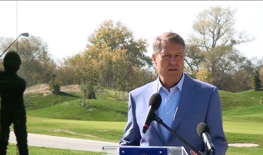 Klaus Iohannis, mesaj de Paștele catolic: "Sărbătoarea Învierii ne aduce împreună într-o comuniune a iertării şi a renaşterii. Vă urez un Paşte binecuvântat"