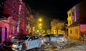 ACCIDENT în Cluj-Napoca. 4 autoturisme făcute praf pe strada Decebal
