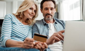 Carduri de credit și planificarea pentru pensie: cum să economisești pentru viitor 
