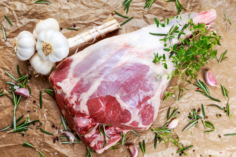Prețuri exorbitante la carnea de miel, cu puțin timp înainte de Paște! Cât a ajuns să coste un kilogram