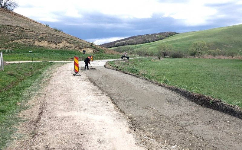 Un nou drum județean din Cluj a intrat în reparații. Ce lucrări se fac