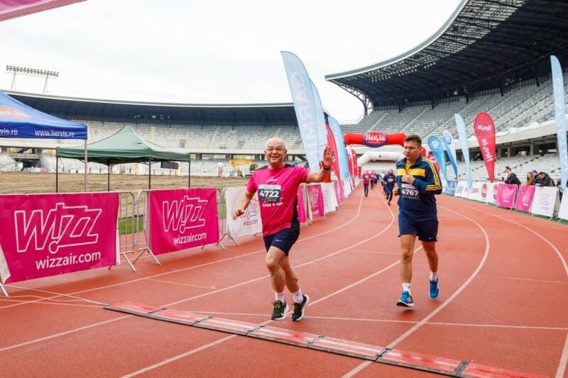 A început Maratonul Clujului. Primarul Emil Boc participă la cursa de 4km / Restricții de circulație și modificări în programul CTP