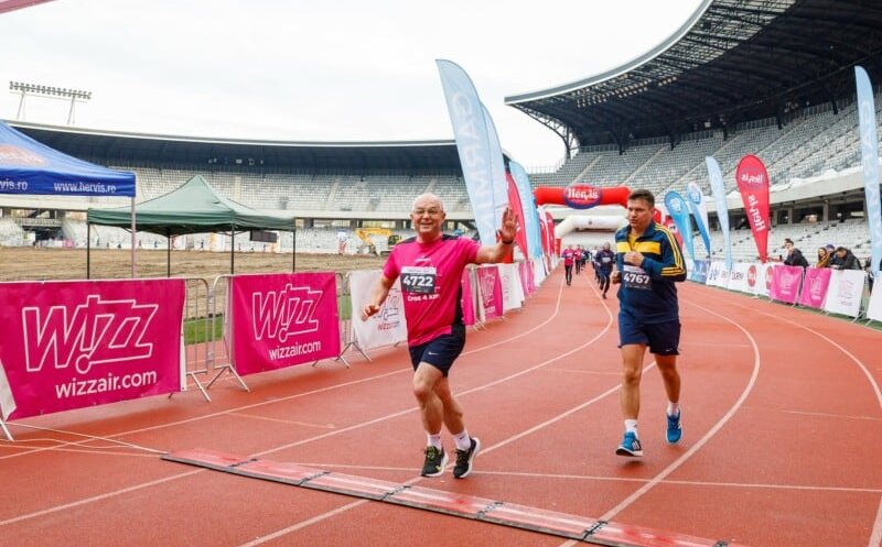 A început Maratonul Clujului. Primarul Emil Boc participă la cursa de 4km / Restricții de circulație și modificări în programul CTP