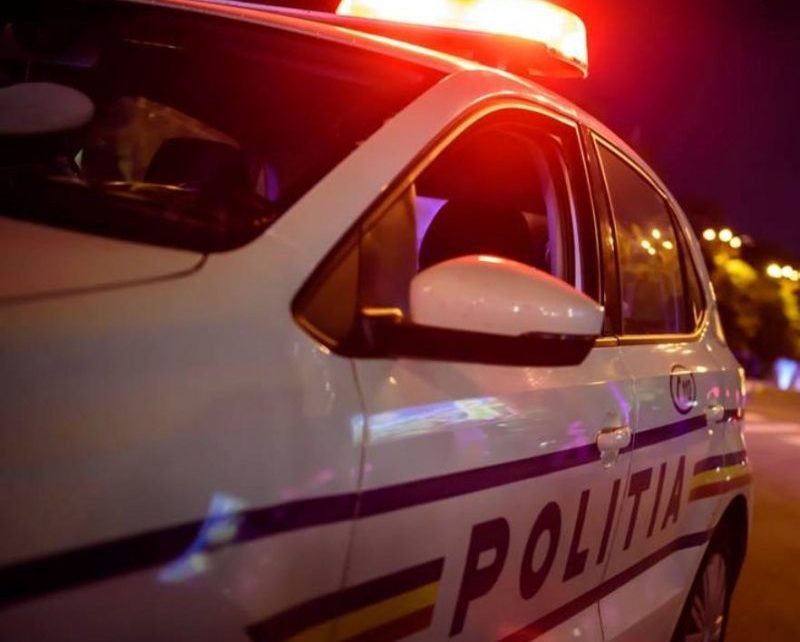 Incident șocant în plină stradă! Un adolescent de 16 ani a tras cu pistolul într-un tânăr