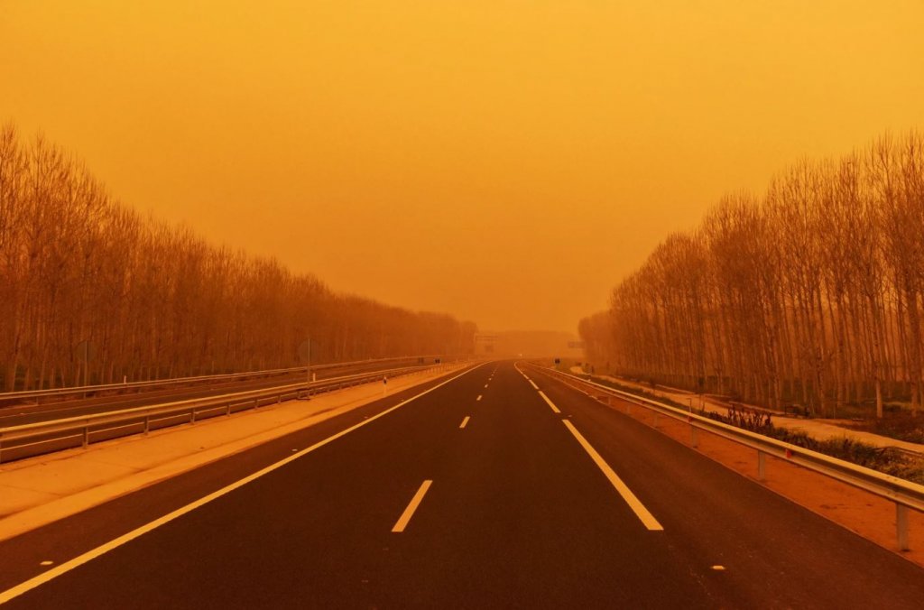Nou val de praf saharian deasupra României