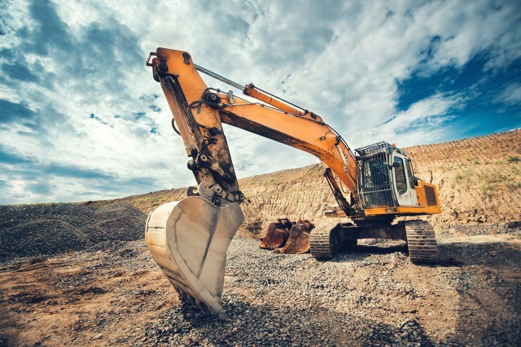 Cluj: Bărbat reținut pentru o fraudă uriașă. A închiriat și dat mai departe utilaje de construcții după ce a îndepărtat sistemele GPS
