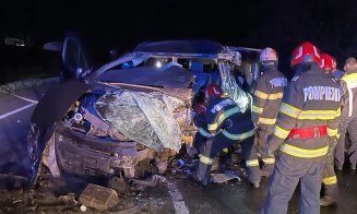 ACCIDENT grav în județul Cluj: 3 mașini făcute praf și una dintre cele 3 victime, în comă, cu multiple traumatisme