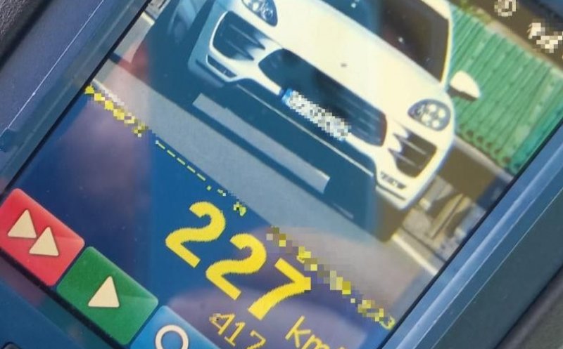 Ca la raliu pe A3, în Cluj: șofer prins cu 227 km/h, rămâne fără permis și primește o amendă uriașă