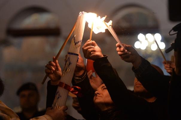 Sfânta Lumină va fi adusă sâmbătă de la Ierusalim