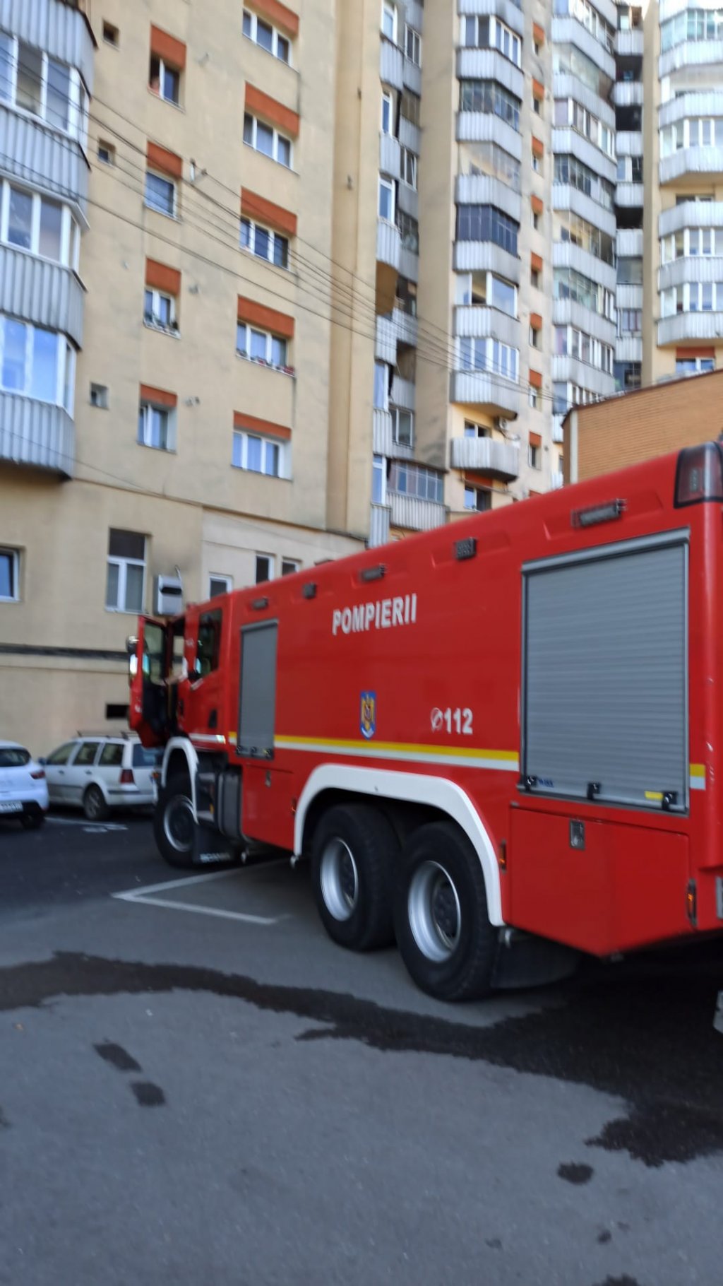 Incendiu la un apartament din Cluj-Napoca. Intervenție de urgență a pompierilor / De la ce au izbucnit flăcările