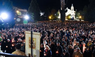 Hristos a Înviat! Mii de credincioși au participat la slujba de Înviere de la Catedrala Mitropolitană din Cluj-Napoca