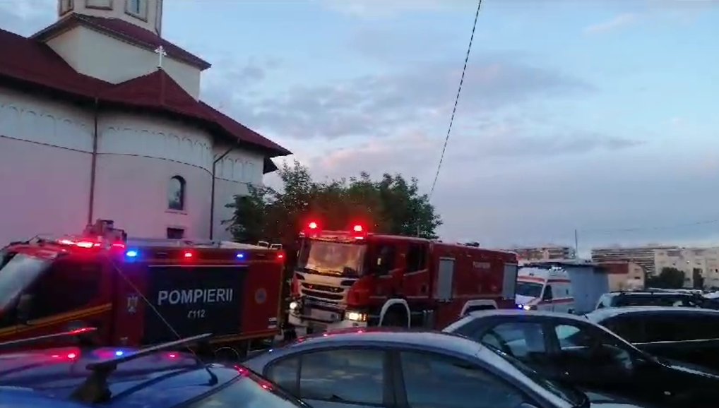 INCENDIU într-un apartament din Cluj-Napoca din cauza unei oale uitate pe foc. Un bărbat a fost găsit mort