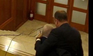 Bătaia din Parlament: Florin Roman aşteaptă eliberarea certificatului medico-legal / Nu va renunța la plângerea penală împotriva lui Vîlceanu