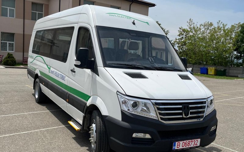 Cluj: Primul microbuz școlar 100% electric din județ și din zona Ardealului a ajuns în comuna Panticeu