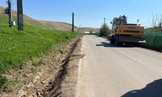Lucrări de întreținere pe un drum județean din Cluj. Se vor astupa gropile