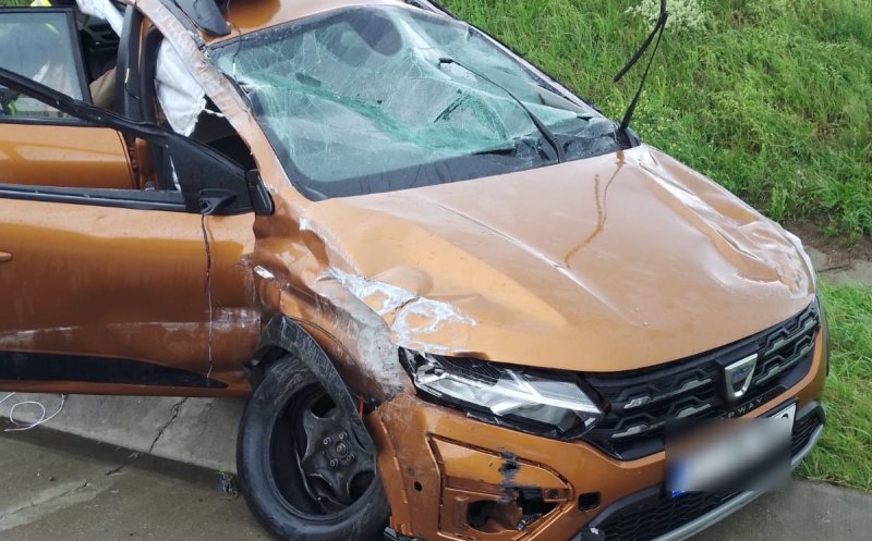 ACCIDENT pe Autostrada Transilvania, în Cluj. O mașină s-a răsturnat / Intervine elicopterul SMURD