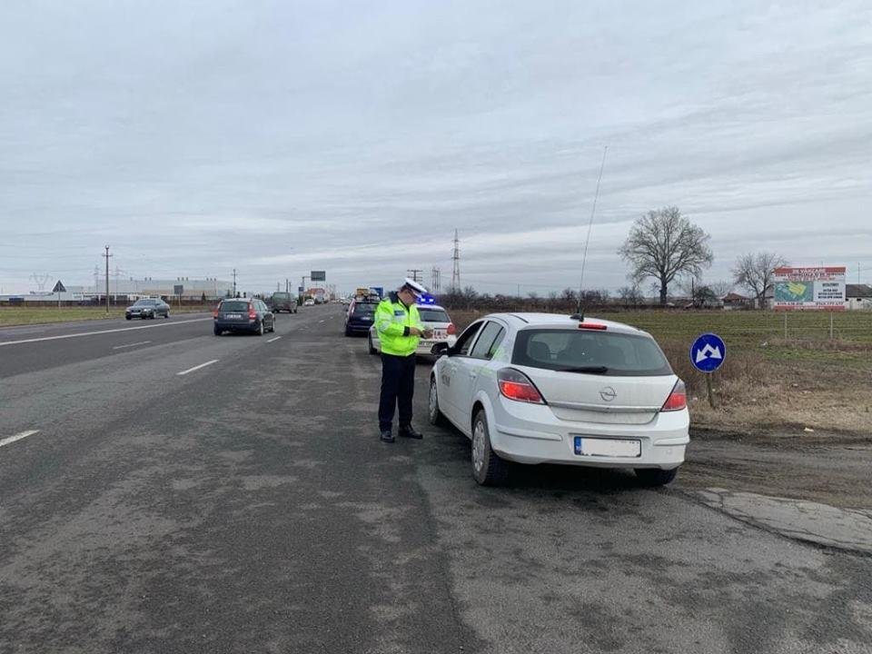 Șoferi prinși la volan băuți sau cu permisul suspendat pe drumurile din Cluj