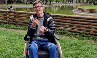 Salvează o inimă! Andrei își trăiește copilăria în scaunul cu rotile. Drumul spre vindecare costă 35.000 de euro