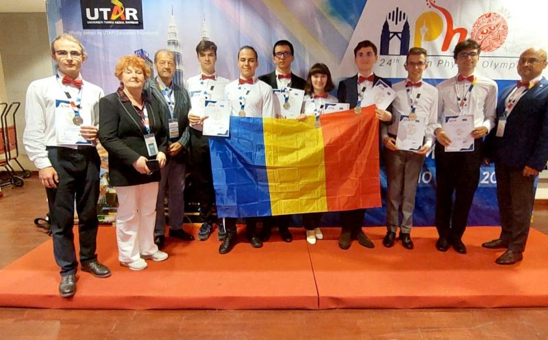 Aur și argint pentru elevii români la Olimpiada Asiatică de Fizică. Printre premianți, un elev din Cluj